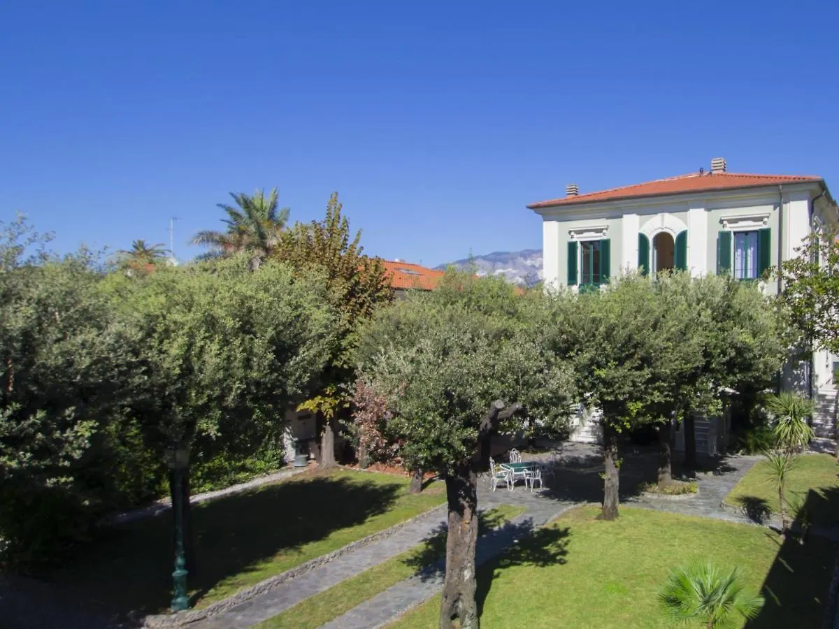 Locazione Turistica Villa Nicodemi Basement Seminterrato Marina di Massa