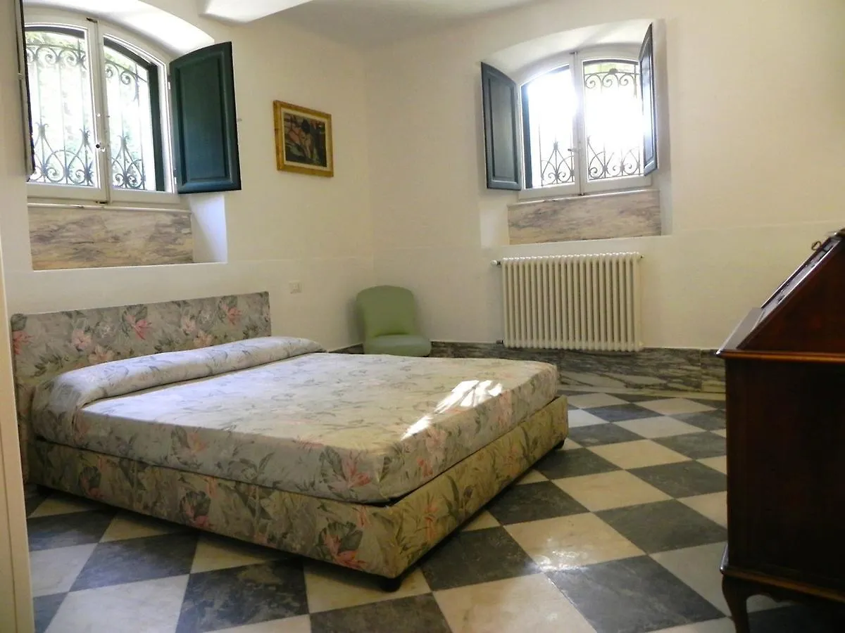Apartment Locazione Turistica Villa Nicodemi Basement Seminterrato Marina di Massa Italy